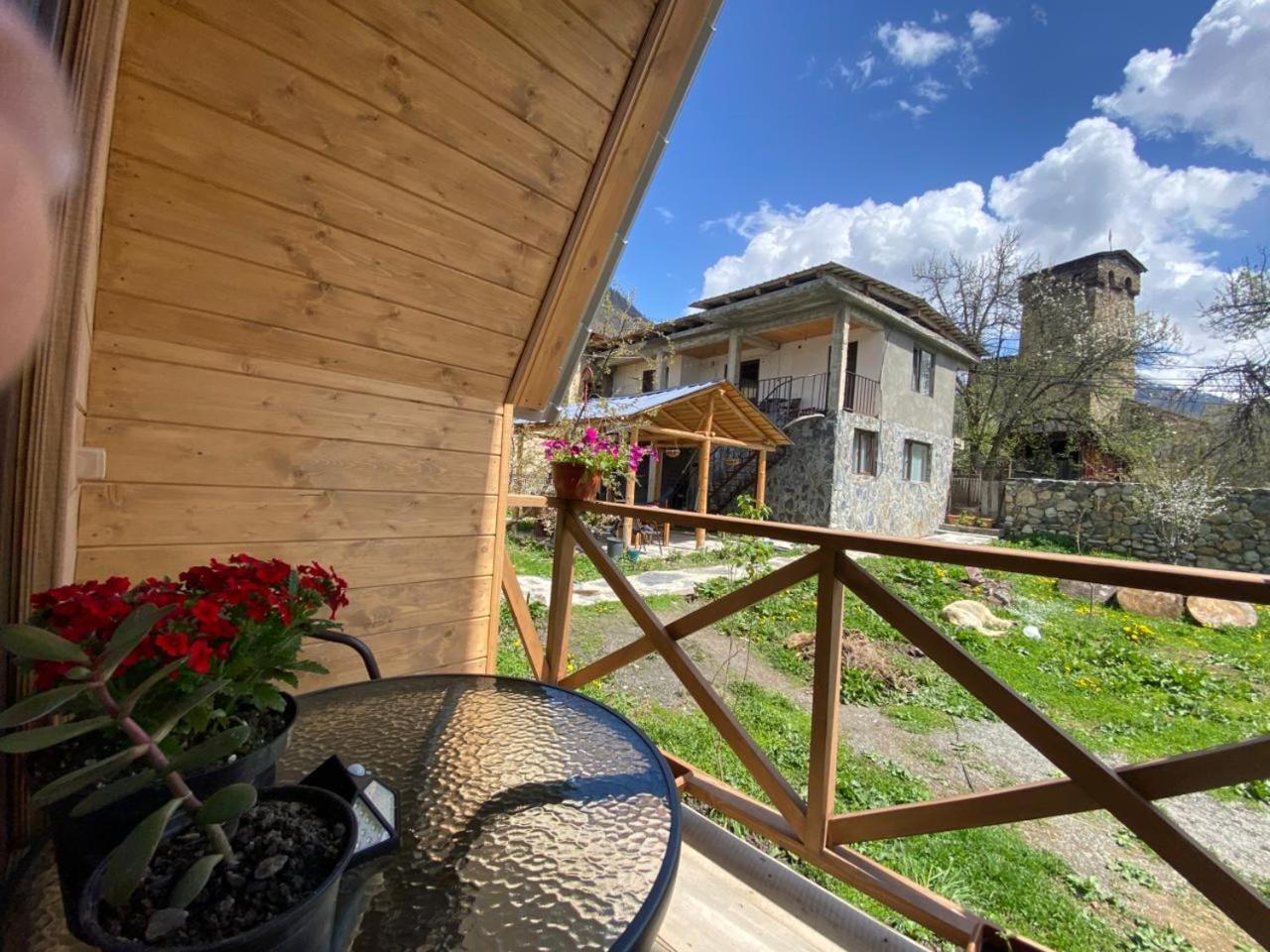 Guesthouse Venera Mestia Eksteriør billede