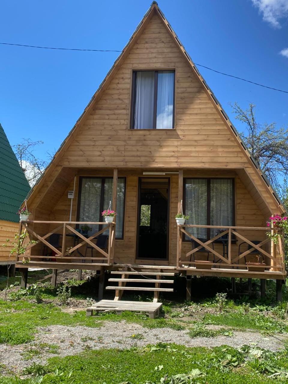 Guesthouse Venera Mestia Eksteriør billede